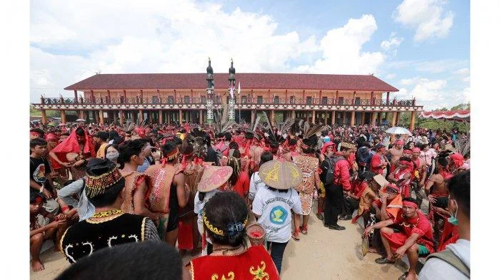 Acara Ramah Tamah MMBB di Ramin Bantang Bengkayang: Penguatan Adat dan Budaya Dayak