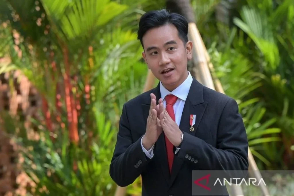 Alasan Wapres Gibran ajak 5 mahasiswa ke NTT: Banyak demo minta MBG distop, makanya saya ajak melihat langsung