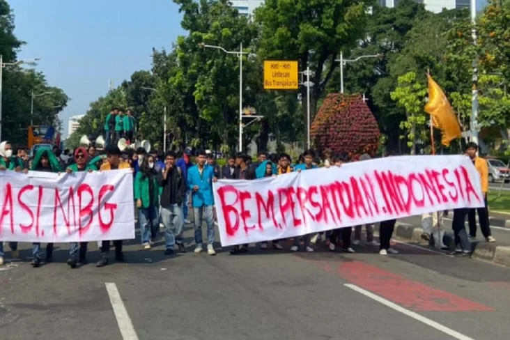 BEM PERSATUAN INDONESIA Gelar Aksi Mimbar Mahasiswa Bangkit Berdialog Tolak Provokasi Selamatkan Demokrasi