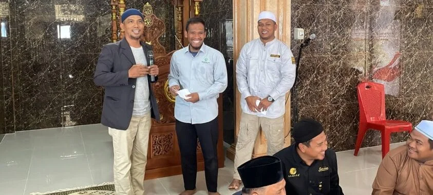 BMH Sumut Berikan Bantuan kepada Da’i Hidayatullah yang Sakit