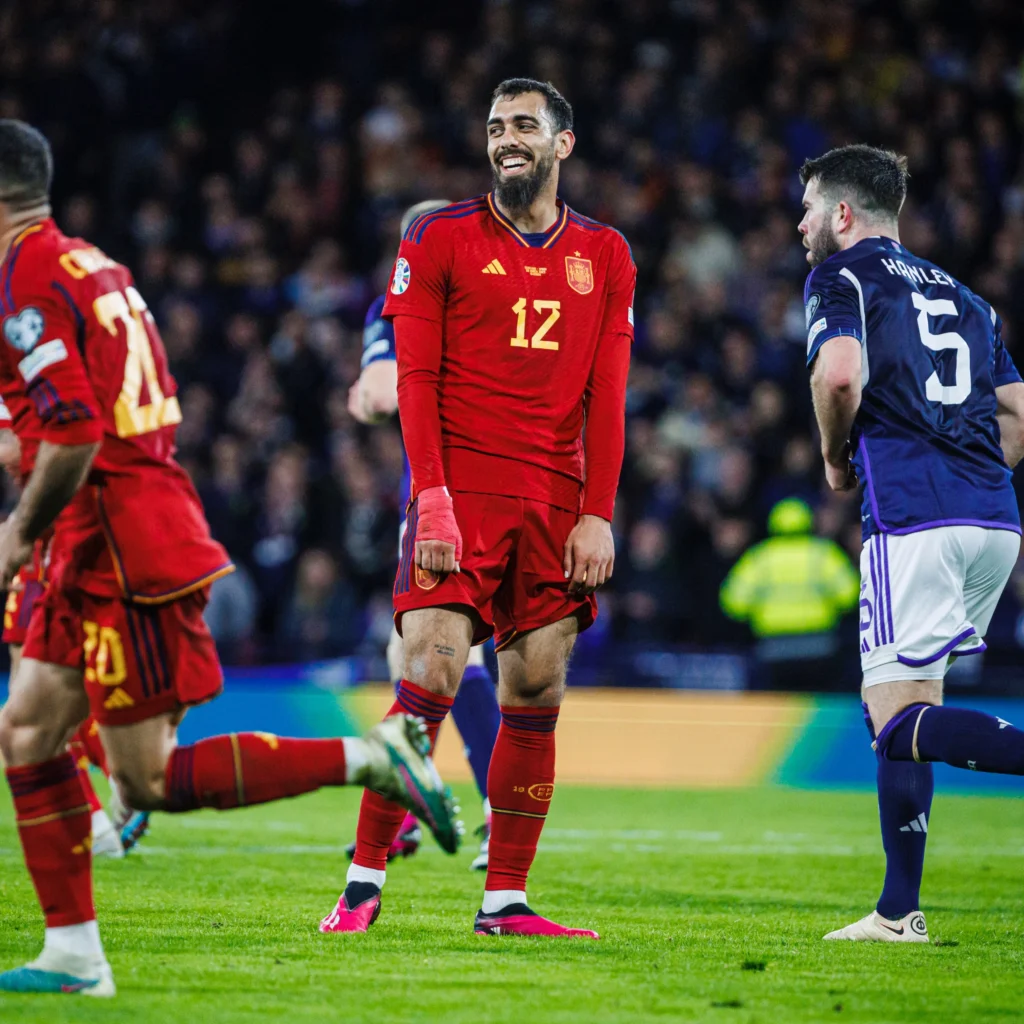 Borja Iglesias Dilarang Masuk Hotel: Insiden Lucu Penyerang Timnas Spanyol