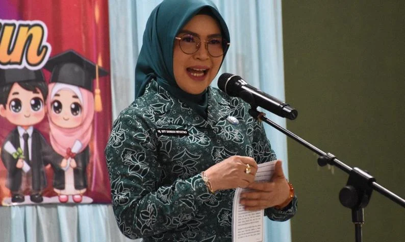 Bunda PAUD Kapuas Hadiri Pelepasan TK KB Buah Hati: Momen Istimewa Bagi Generasi Penerus