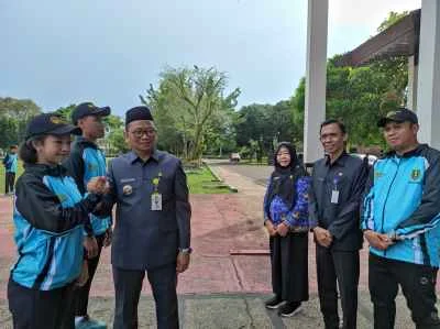 Bupati Tabalong Lepas Atlet Renang ke Open Water Swimming se-ASEAN Janjikan Bonus dan Beasiswa