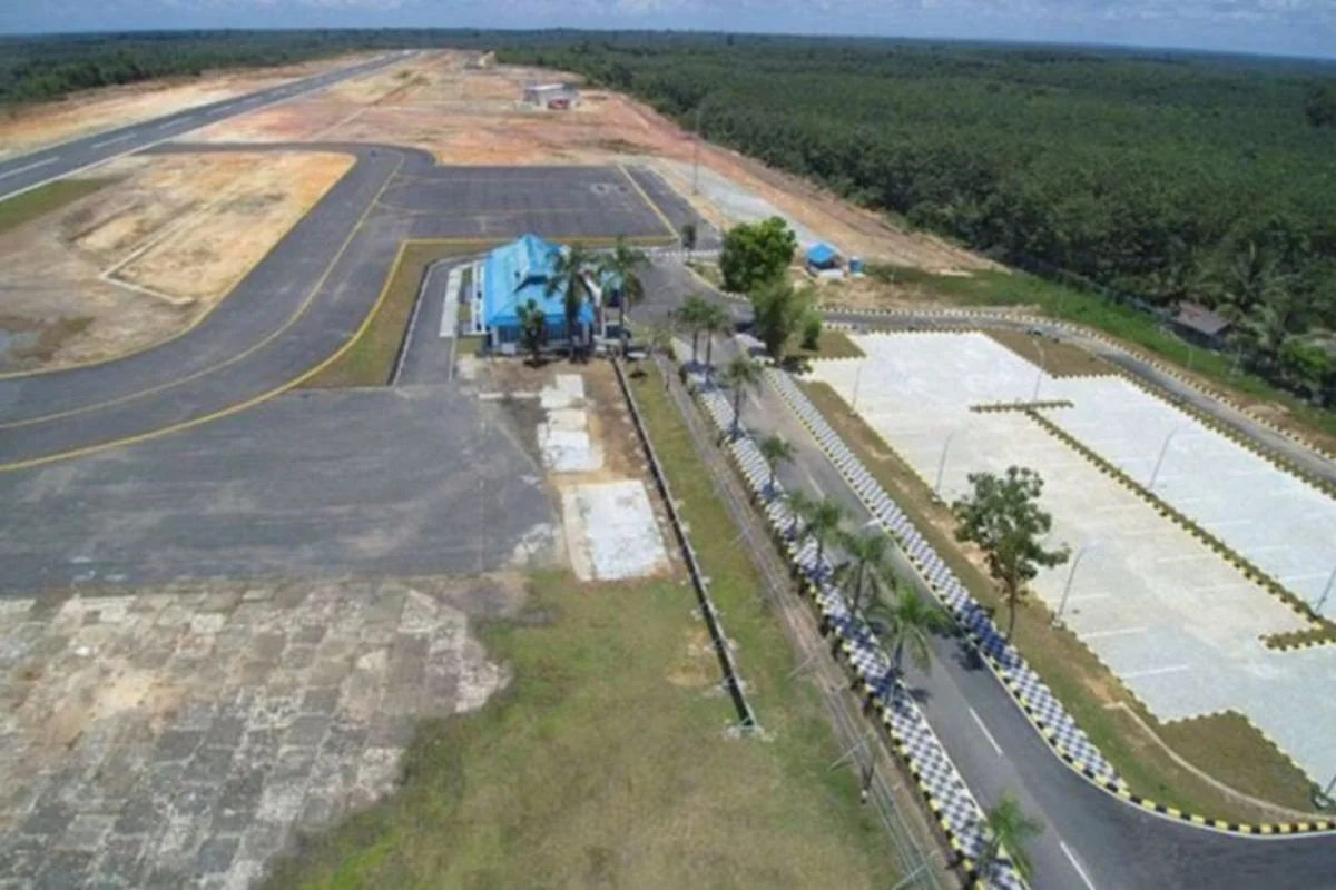 Bupati Tabalong Targetkan Bandara Warukin Beroperasi dalam 2 Bulan ke Depan, Meningkatkan Aksesibilitas dan Perekonomian