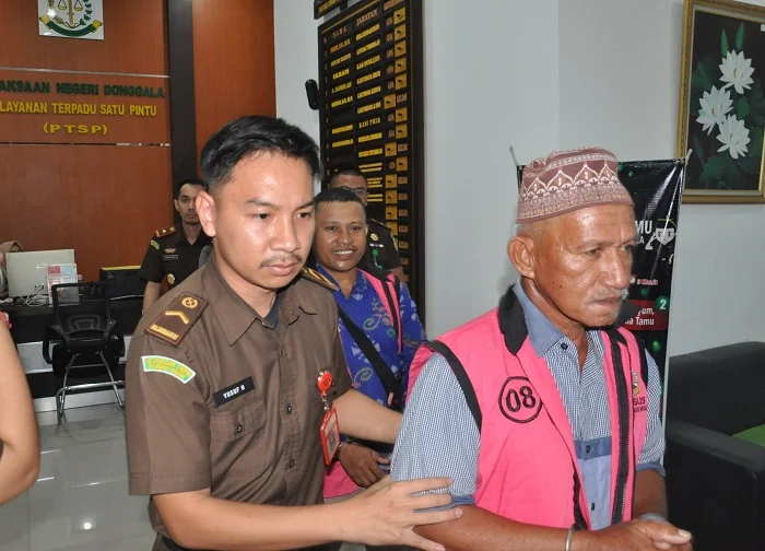 Cabjari Tompe Tetapkan Tersangka Dan Tahan Tiga Aparat Desa Di Donggala: Tindakan Tegas Terhadap Korupsi Dana Desa