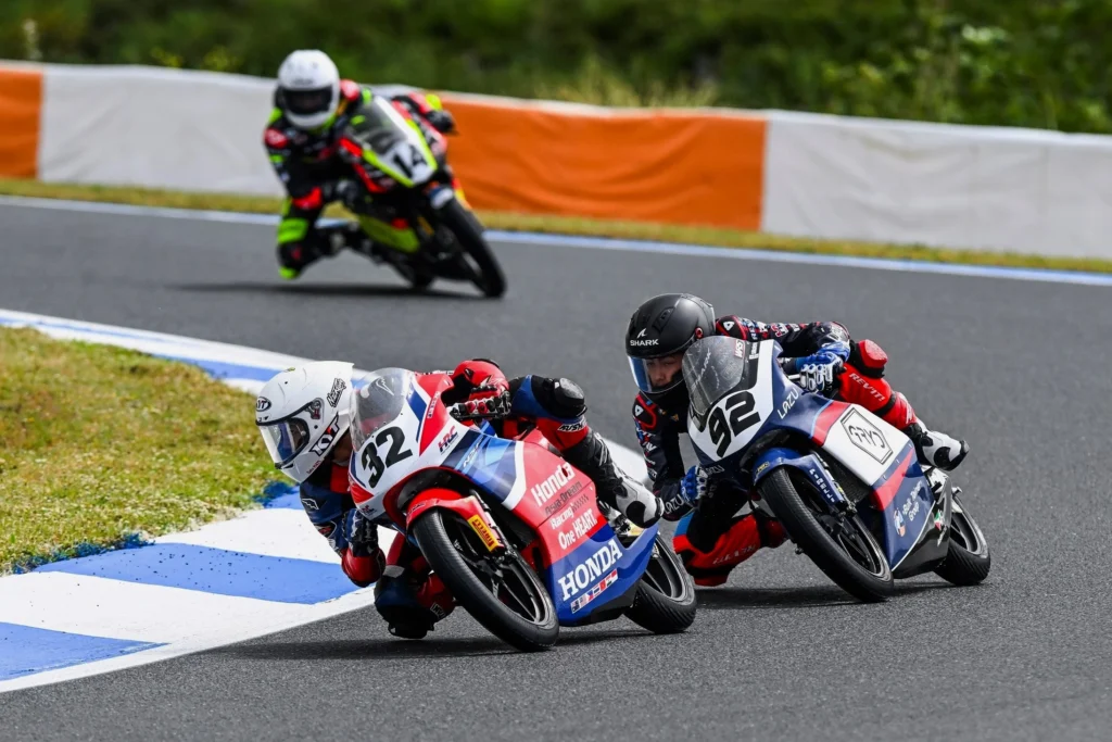 Cetak Sejarah di Estoril: Pebalap Binaan Astra Honda Muhammad Kiandra Ramadhipa Rebut Podium Tertinggi