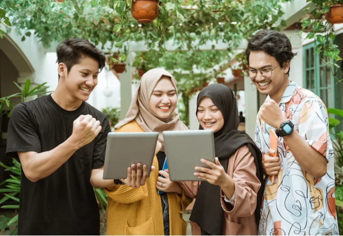 Daris dan Salwa Sosok Anak Muda yang Menjadi Icon Teknologi Antariksa