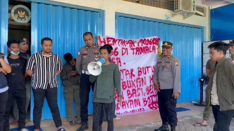 Demo Dukung MBG di Makassar: Massa Sebut Program Bantu UMKM dan Petani