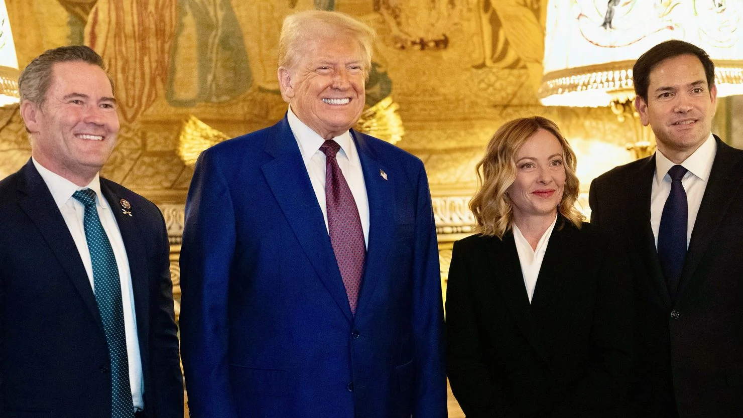 Disebut ingin berfoto dengan Donald Trump hingga memohon-mohon, PM Italia langsung membantah dalam Konflik Baru