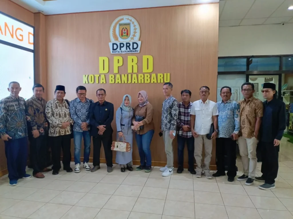 DPRD Banjarbaru Sahkan Dua Perda untuk Meningkatkan Kualitas Lingkungan dan Ketenagakerjaan