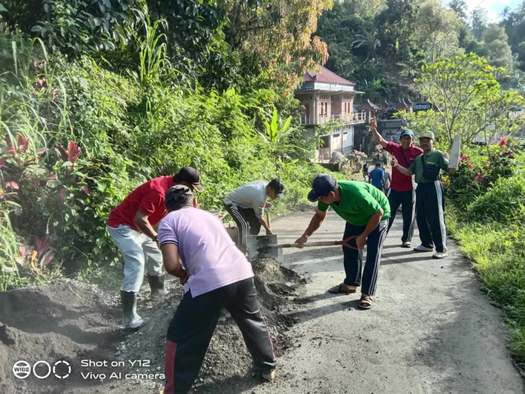 Gotong Royong Warga Tonrobbola dan Kepedulian Supriadi Arif Wujudkan Akses Penghubung Desa Rajamawellang Welado, Masyarakat Merasakan Kepedulian Langsung