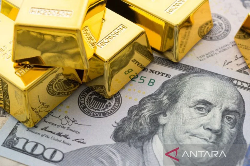 Harga Emas Jumat Turun Tertekan Ekspektasi Kenaikan Suku Bunga Fed, Apa yang Terjadi?