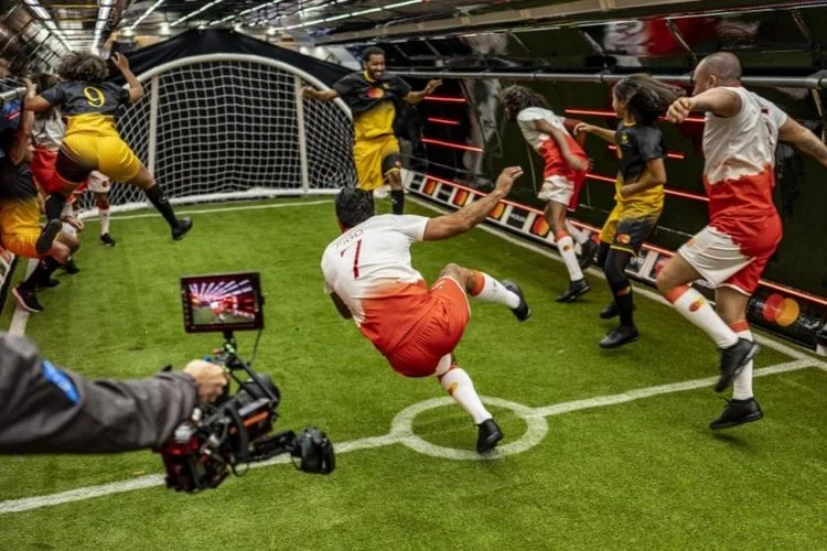 Higgs Games Island Buka Kesempatan Interaksi Langsung dengan Legenda Sepak Bola Luís Figo lewat Kompetisi Juggling