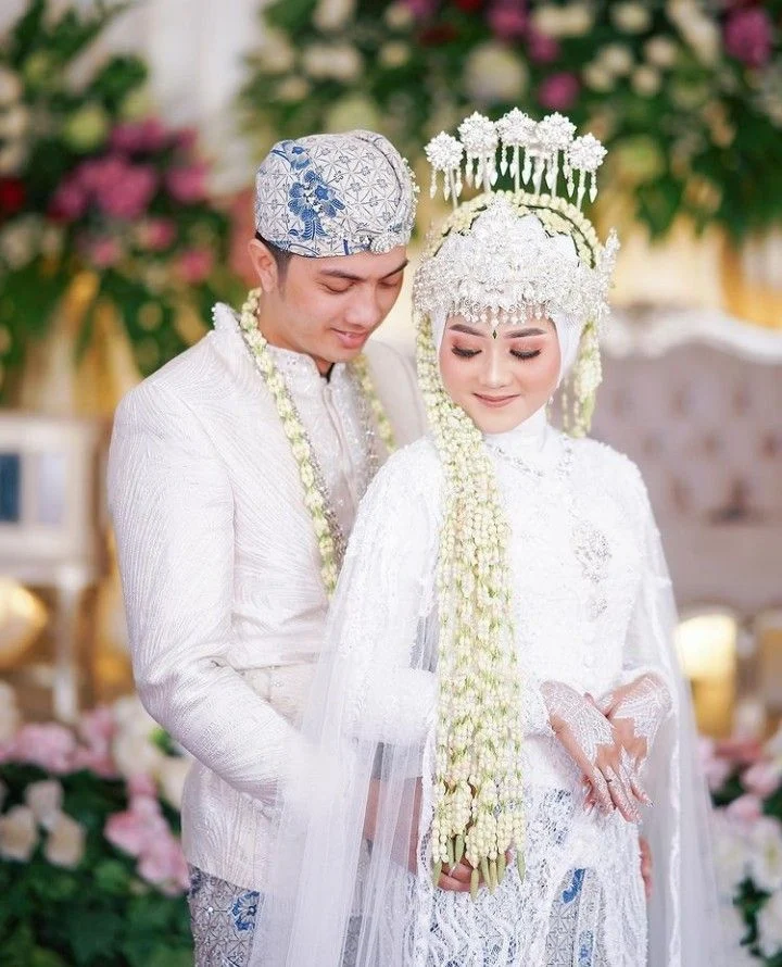 Momen Bahagia di Pernikahan Ryan dan Ika di Hadiri Dosen dan Mahasiswa Universitas Satyagama, Cinta Sejati Terwujud