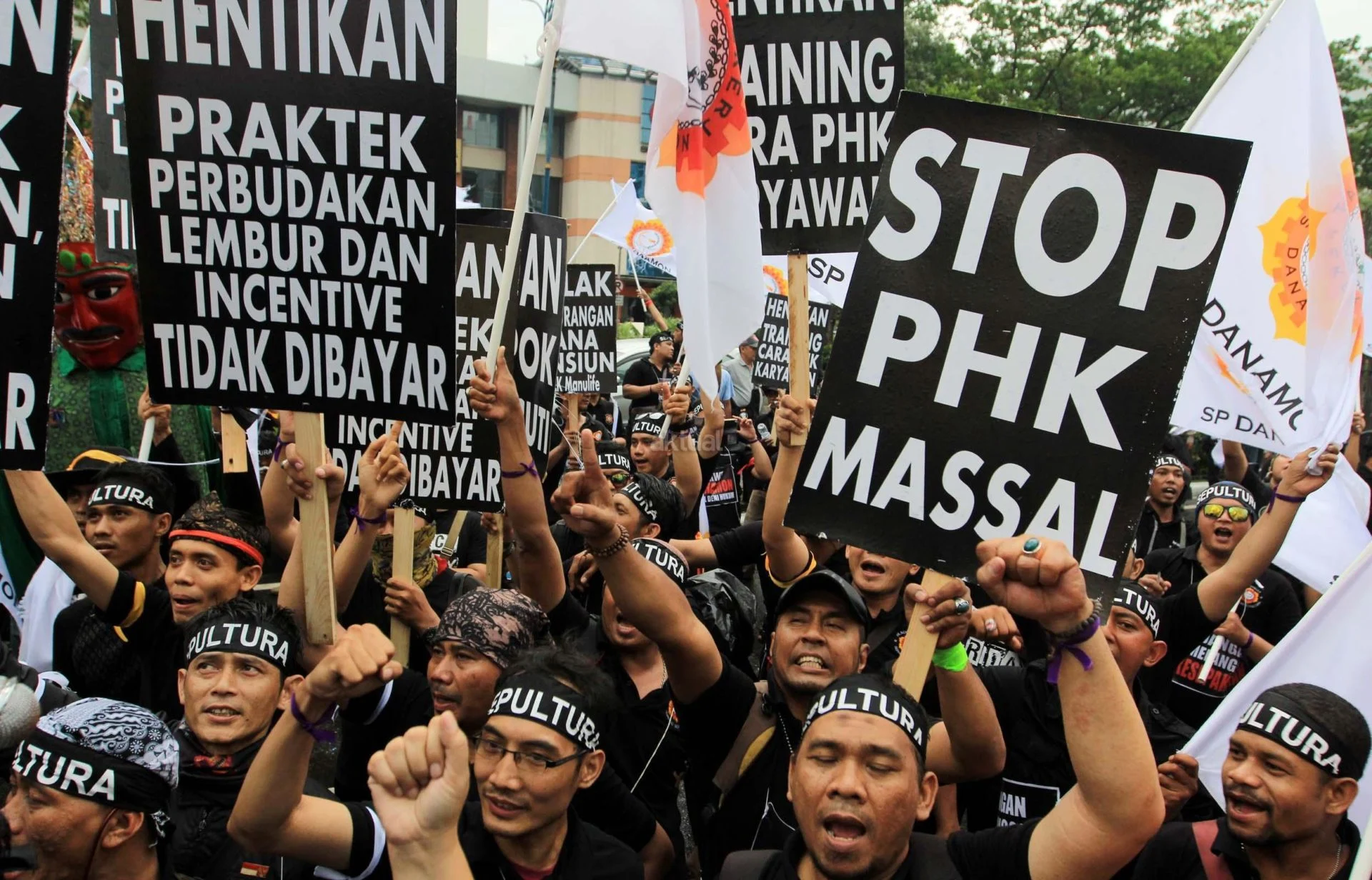 Pemerintah Siap Hadapi Ancaman PHK Massal Menaker Yassierli Perkuat Langkah Mitigasi Pemerintah Fokus Lindungi Pekerja