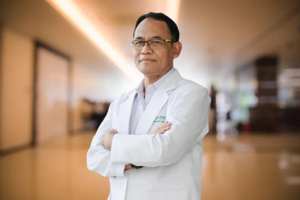 Perjuangan Dr. dr. Romaniyanto: Dari Keterbatasan Menjadi Pengabdian Mulia