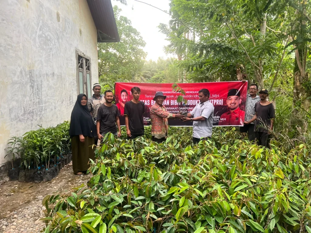 Puluhan Tahun Menanti Bantuan Pemerintah Tak Kunjung Tiba Kini Warga Pasie Kualaba'u Galang Donasi Mandiri untuk Perbaikan Jalan