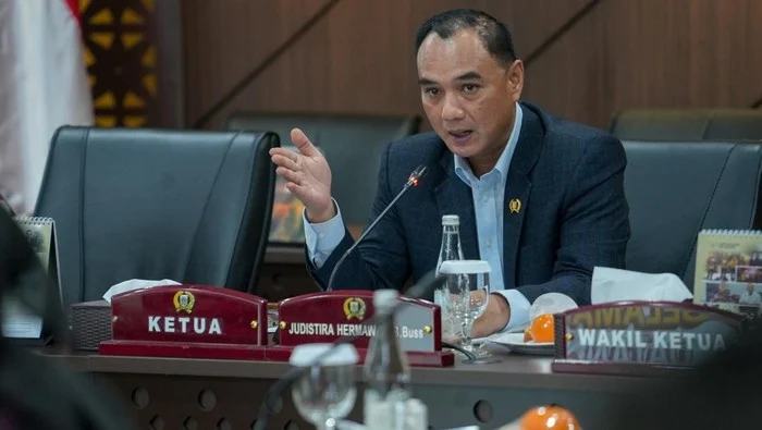 Respons Sampah di Kali Gendong Pansus DPRD DKI Kaji Pembangunan Biopori Jumbo Untuk Atasi Krisis Sampah Jakarta