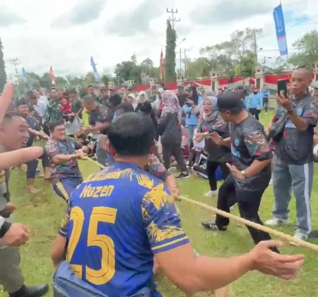 Semarak Hari Bhayangkara ke-80 Polsek Lubuk Linggau Utara I Gelar Perlombaan Rakyat Bersama Warga