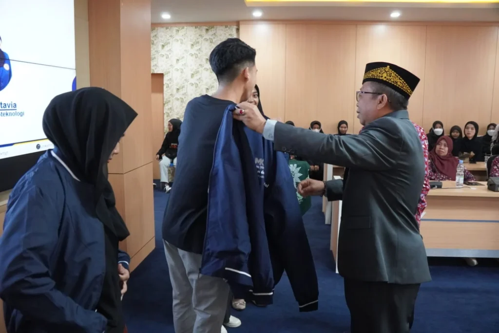 STIMI Meulaboh Lepas KKN-KPM Camat Kaway XVI: Kehadiran Mahasiswa Harus Memberikan Manfaat Nyata