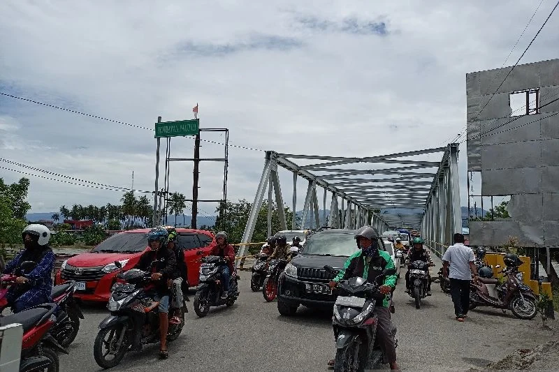 Wali Kota Palu H Hadianto Rasyid Perintahkan Akses Jembatan III Kembali Dibuka Untuk Kendaraan Ringan, Masyarakat Diimbau Mematuhi Aturan