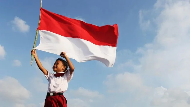 Anak Muda Bawa Bendera Lintas Negara dalam Protes Nasional