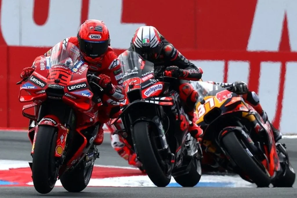 Aprilia Terpuruk Usai Kecelakaan Bezzecchi, Marquez Diuntungkan
