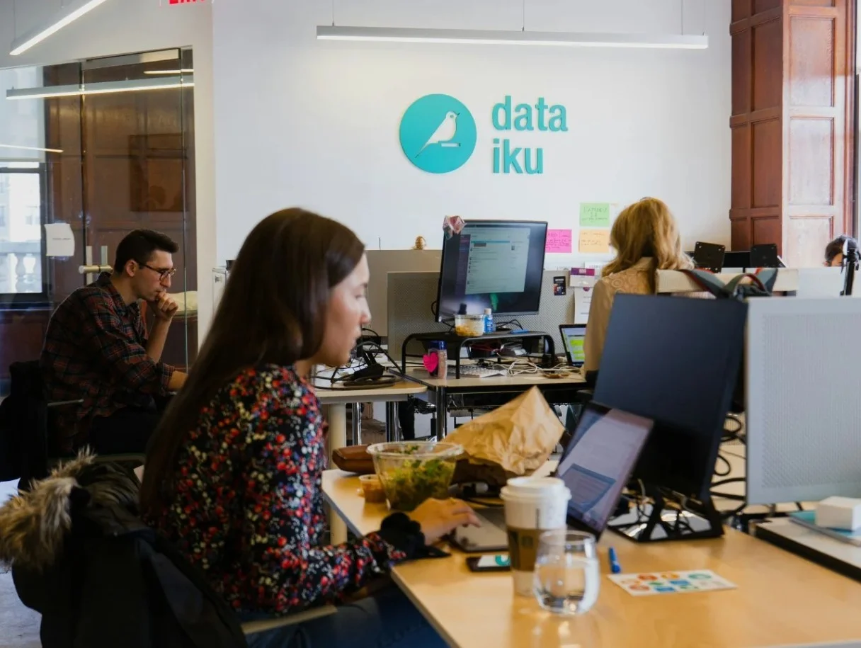 Dataiku dan Palang Merah Singapura: Inovasi AI untuk Kemanusiaan