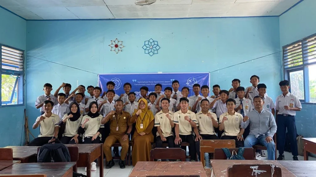 Edukasi Pencegahan Cedera Olahraga oleh Mahasiswa UNS di Polokarto