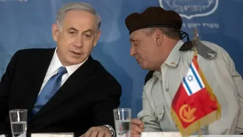 Gadi Eisenkot Tantang Netanyahu untuk Akhiri Era Bencana
