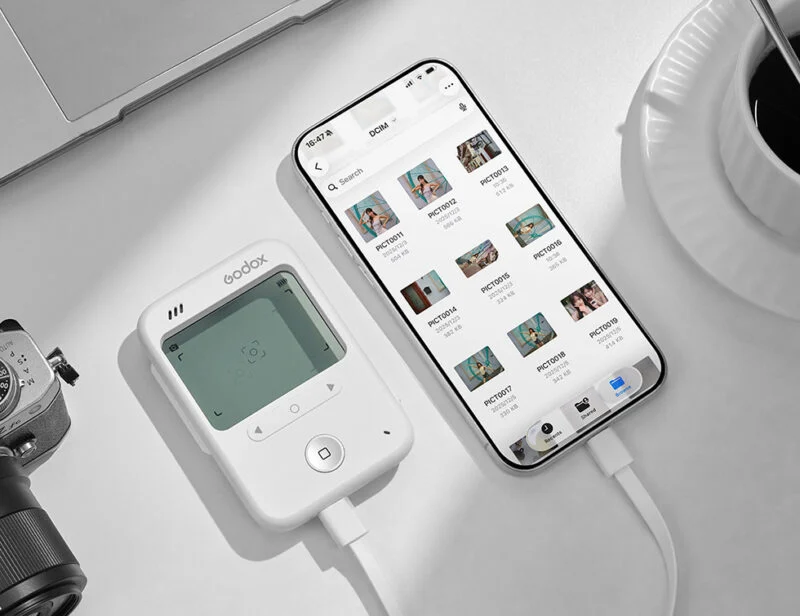 Godox C100: Kamera Unik Mirip iPod Classic dengan Viewfinder Transparan