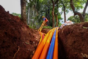 Indonet Luncurkan Jalur Fiber Optik Bawah Tanah Ketiga di Jakarta
