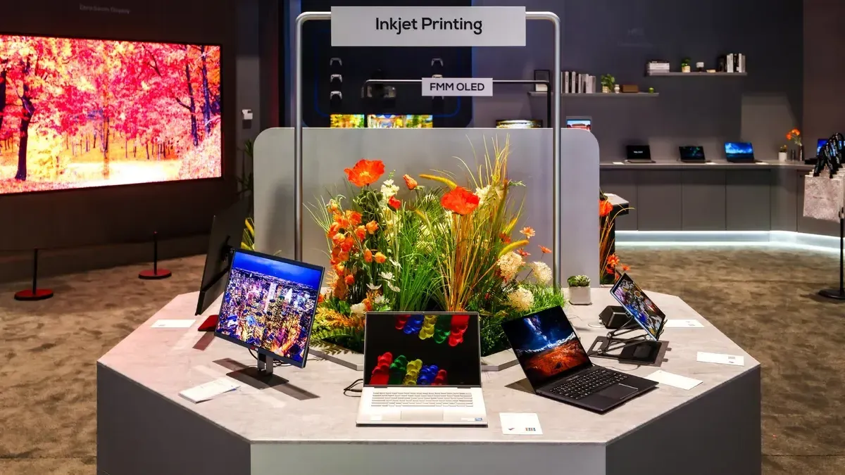 Lenovo Legion R9000P Laptop dengan Layar Inkjet-Printed OLED Pertama di Dunia