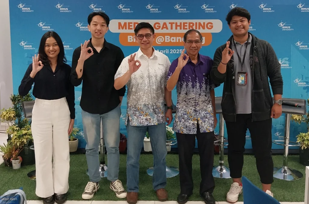 Mahasiswa BINUS Bandung Ciptakan Bisnis Parfum Unik dari Kreativitas