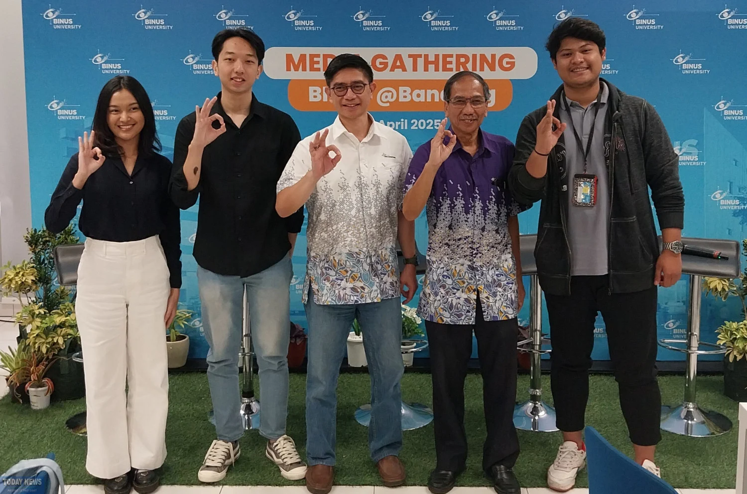 Mahasiswa BINUS Bandung Ciptakan Bisnis Parfum Unik dari Kreativitas