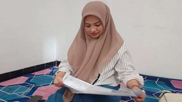 Meta Paramita Nur Azizah, Anggota DPRD Lamongan, Menyamar Jadi Warga Biasa Saat Urus KTP Berujung Kecewa