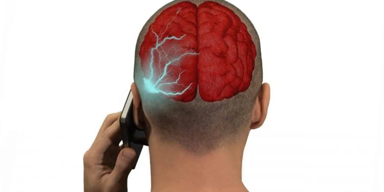 Mitos Radiasi Layar HP: Bahaya yang Tak Perlu Dikhawatirkan