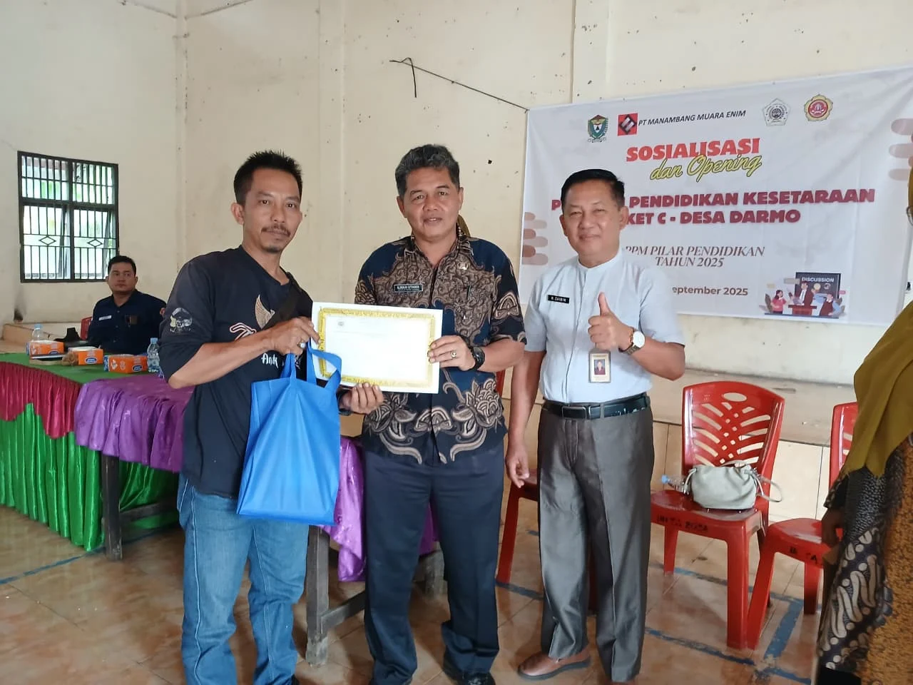 Perjuangan Devi, Petani Muda Raih Ijazah Paket C di Belitung Timur