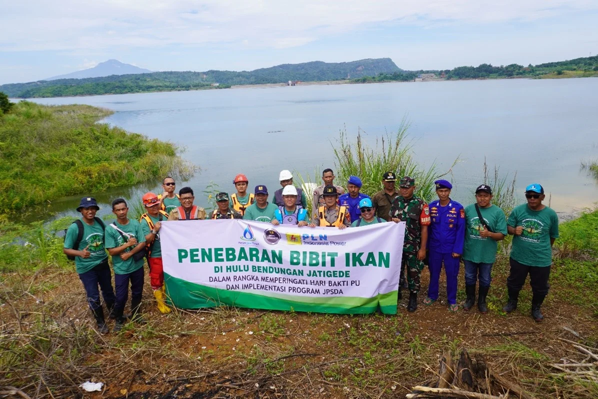PLN Indonesia Power UBP Jatigede Berikan Akses Air Bersih untuk Warga