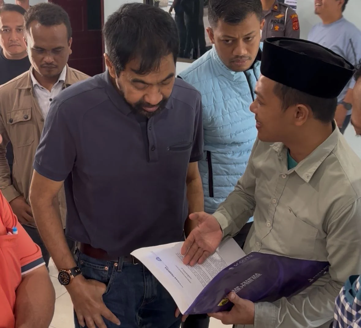 Putra Daerah Aceh Singkil Luncurkan Buku Komunikasi Efektif