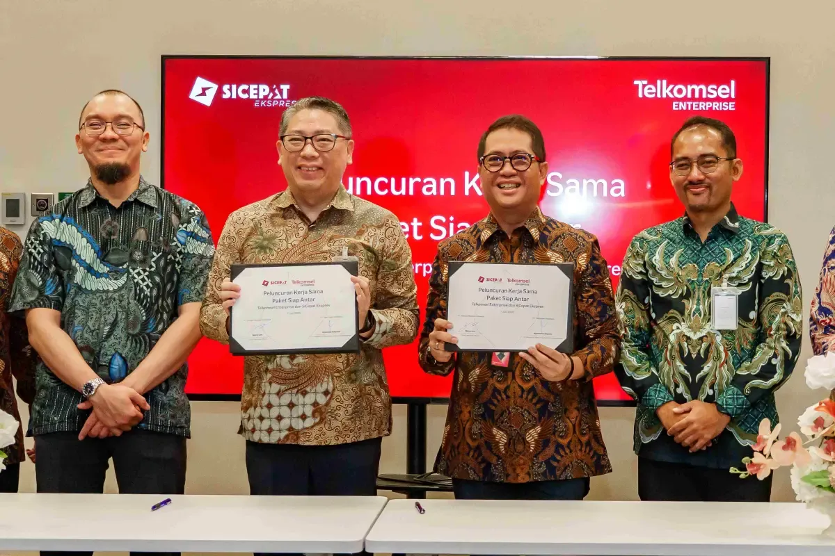 Telkomsel & SiCepat Luncurkan Paket Siap Antar untuk Kurir