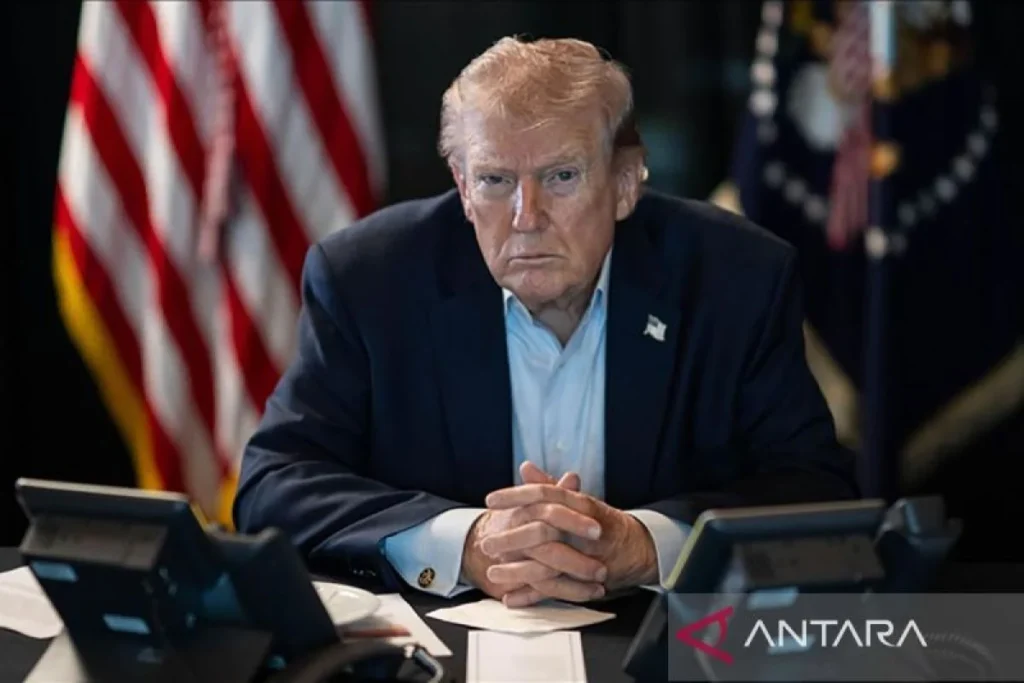 Trump sebut komunisme 81 kali, siapkan pertarungan pemilu