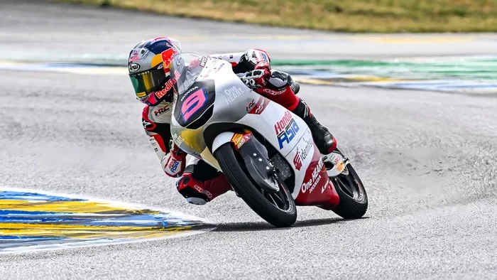 Veda Ega Pukau Moto3 Jerman, Salip Hakim Danish di Peringkat