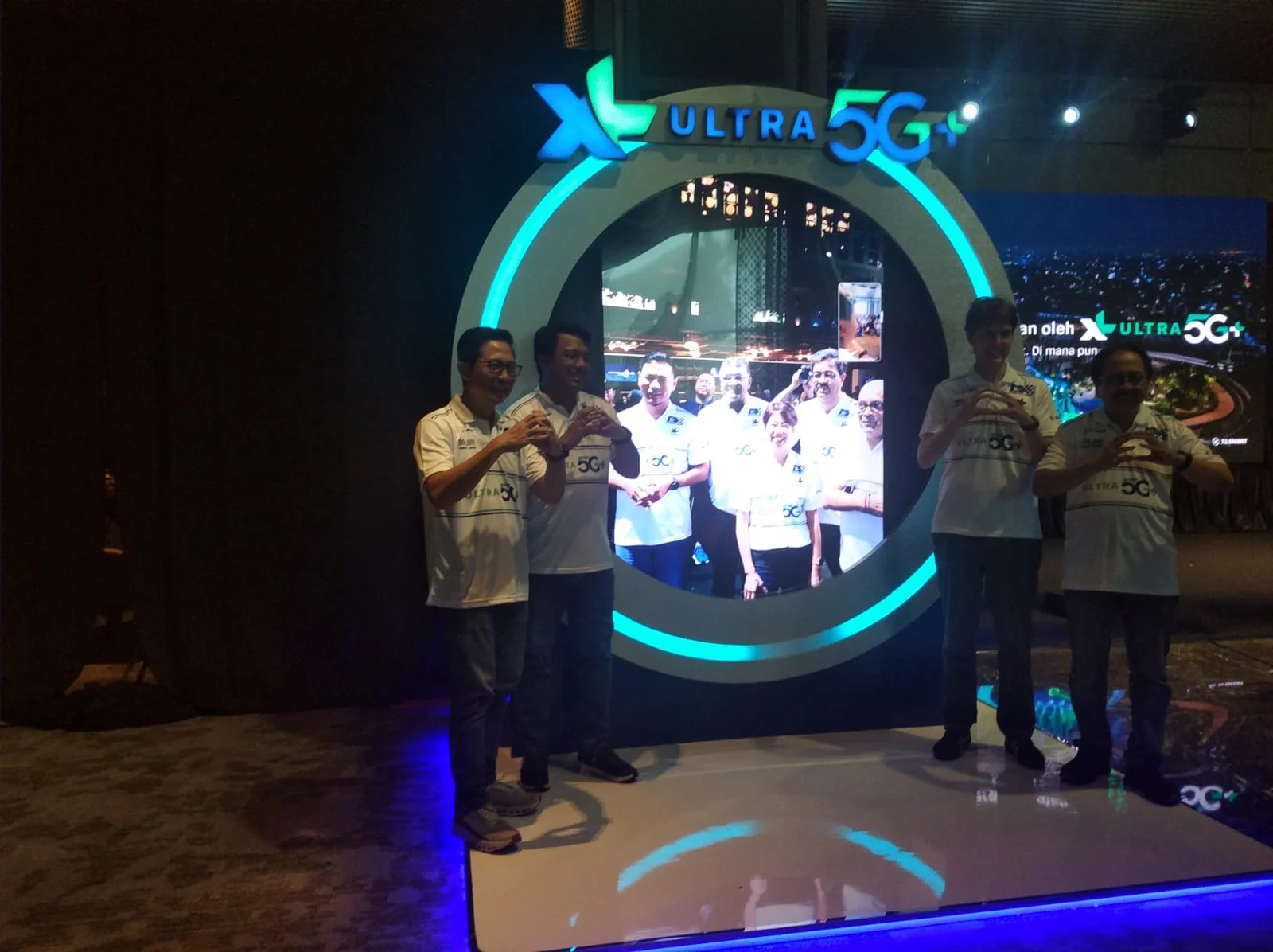 XLSMART Luaskan Jaringan 5G di 8 Kota Jawa Timur